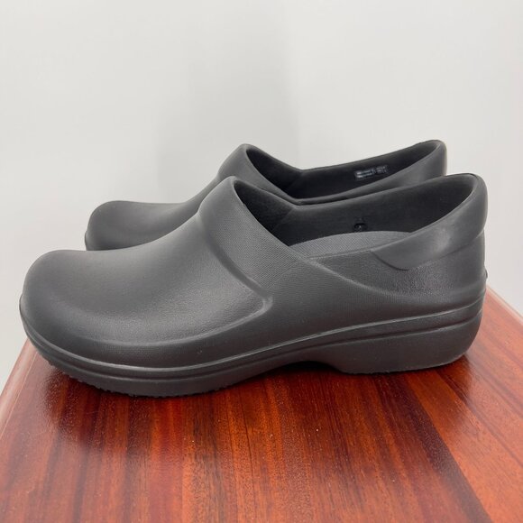 Crocs Women's 11 Black Work Clogs Slip-Resistant Dual Crocs Comfort - Picture 5 of 10